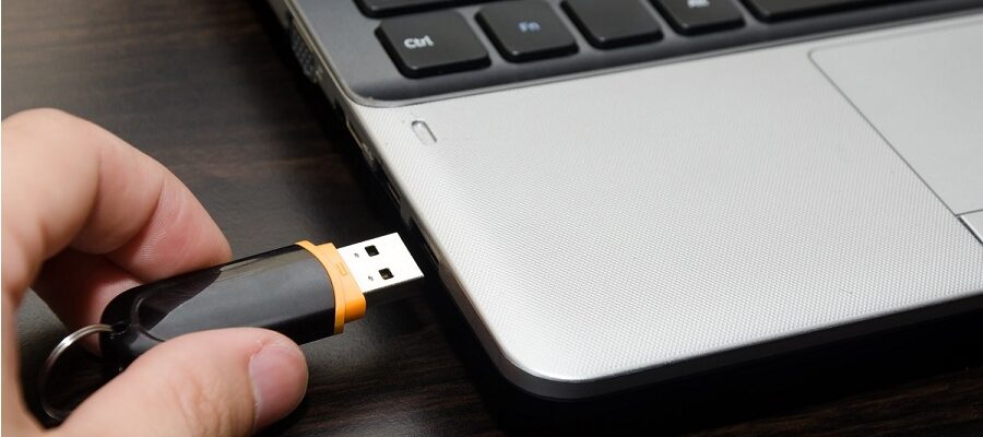  La clé USB : accessoire courant ou menace cachée ?